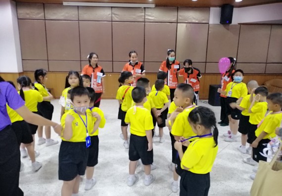 ภาพกิจกรรม คณะวิทยาศาสตร์และเทคโนโลยี จัดค่ายวิทยาศาสตร์โรงเรียนสาธิตฯ ระดับอนุบาล 1-2