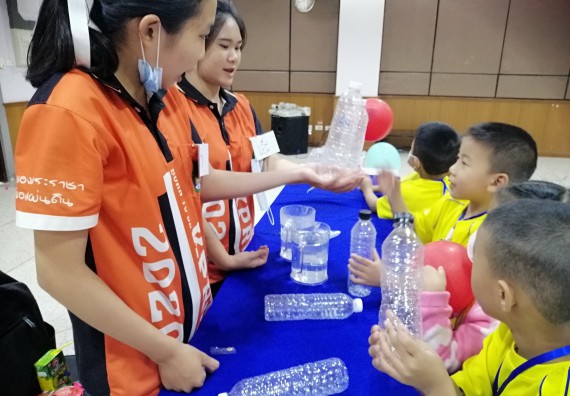 ภาพกิจกรรม คณะวิทยาศาสตร์และเทคโนโลยี จัดค่ายวิทยาศาสตร์โรงเรียนสาธิตฯ ระดับอนุบาล 1-2