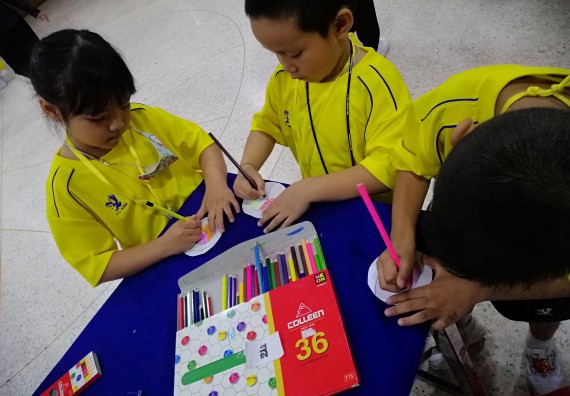 ภาพกิจกรรม คณะวิทยาศาสตร์และเทคโนโลยี จัดค่ายวิทยาศาสตร์โรงเรียนสาธิตฯ ระดับอนุบาล 1-2