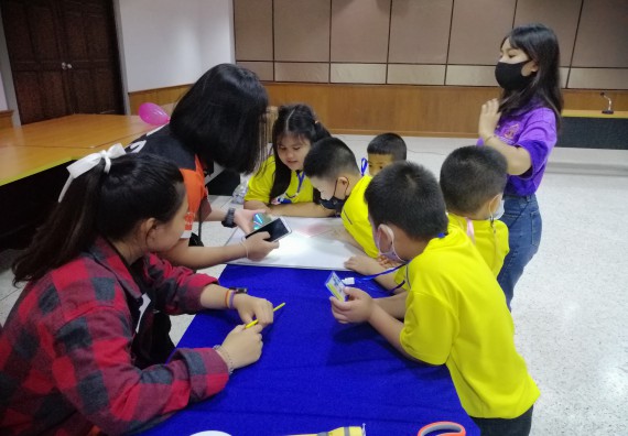 ภาพกิจกรรม คณะวิทยาศาสตร์และเทคโนโลยี จัดค่ายวิทยาศาสตร์โรงเรียนสาธิตฯ ระดับอนุบาล 1-2