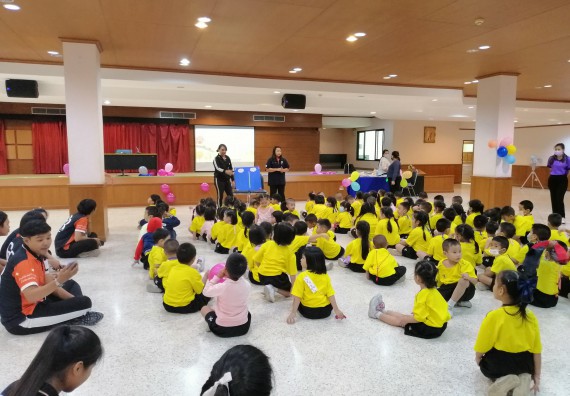 ภาพกิจกรรม คณะวิทยาศาสตร์และเทคโนโลยี จัดค่ายวิทยาศาสตร์โรงเรียนสาธิตฯ ระดับอนุบาล 1-2