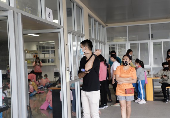 ภาพกิจกรรม  คณะวิทยาศาสตร์และเทคโนโลยี จัดค่ายวิทยาศาสตร์โรงเรียนอนุบาลกำแพงเพชร ระดับชั้นประถมศึกษาปีที่ 1-3