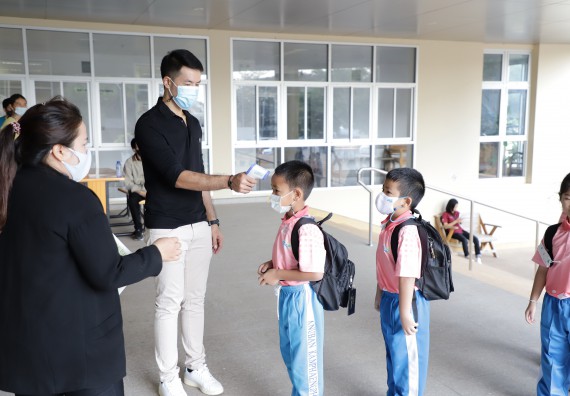 ภาพกิจกรรม  คณะวิทยาศาสตร์และเทคโนโลยี จัดค่ายวิทยาศาสตร์โรงเรียนอนุบาลกำแพงเพชร ระดับชั้นประถมศึกษาปีที่ 1-3