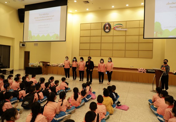 ภาพกิจกรรม  คณะวิทยาศาสตร์และเทคโนโลยี จัดค่ายวิทยาศาสตร์โรงเรียนอนุบาลกำแพงเพชร ระดับชั้นประถมศึกษาปีที่ 1-3