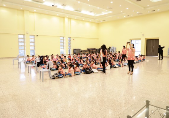 ภาพกิจกรรม  คณะวิทยาศาสตร์และเทคโนโลยี จัดค่ายวิทยาศาสตร์โรงเรียนอนุบาลกำแพงเพชร ระดับชั้นประถมศึกษาปีที่ 1-3