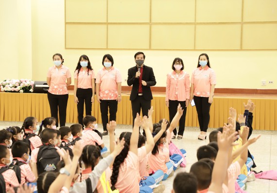 ภาพกิจกรรม  คณะวิทยาศาสตร์และเทคโนโลยี จัดค่ายวิทยาศาสตร์โรงเรียนอนุบาลกำแพงเพชร ระดับชั้นประถมศึกษาปีที่ 1-3