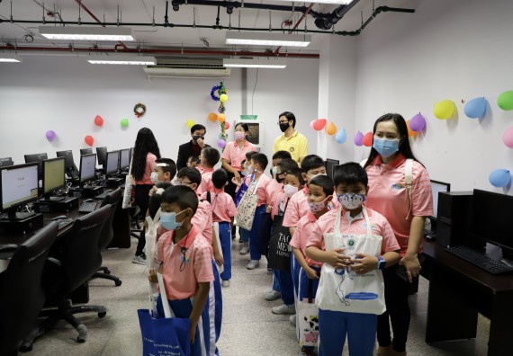 ภาพกิจกรรม  คณะวิทยาศาสตร์และเทคโนโลยี จัดค่ายวิทยาศาสตร์โรงเรียนอนุบาลกำแพงเพชร ระดับชั้นประถมศึกษาปีที่ 1-3