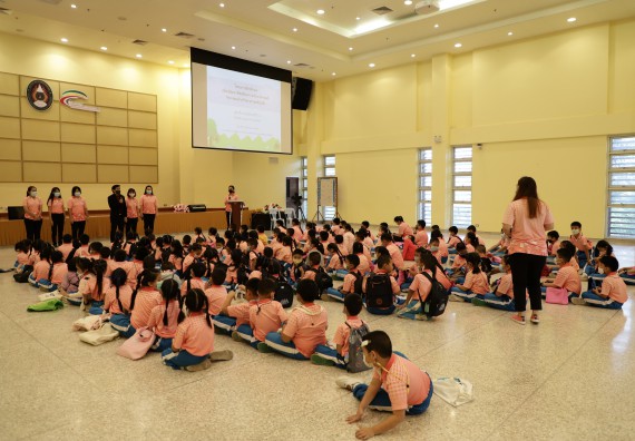 ภาพกิจกรรม  คณะวิทยาศาสตร์และเทคโนโลยี จัดค่ายวิทยาศาสตร์โรงเรียนอนุบาลกำแพงเพชร ระดับชั้นประถมศึกษาปีที่ 1-3