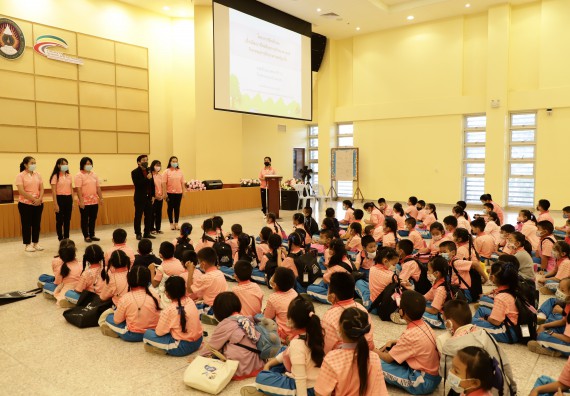 ภาพกิจกรรม  คณะวิทยาศาสตร์และเทคโนโลยี จัดค่ายวิทยาศาสตร์โรงเรียนอนุบาลกำแพงเพชร ระดับชั้นประถมศึกษาปีที่ 1-3