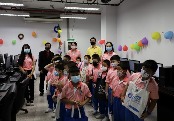 ภาพกิจกรรม  คณะวิทยาศาสตร์และเทคโนโลยี จัดค่ายวิทยาศาสตร์โรงเรียนอนุบาลกำแพงเพชร ระดับชั้นประถมศึกษาปีที่ 1-3