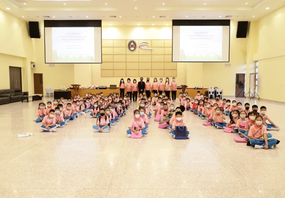 ภาพกิจกรรม  คณะวิทยาศาสตร์และเทคโนโลยี จัดค่ายวิทยาศาสตร์โรงเรียนอนุบาลกำแพงเพชร ระดับชั้นประถมศึกษาปีที่ 1-3