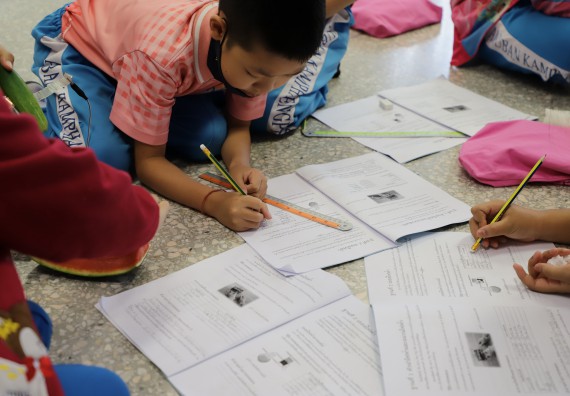 ภาพกิจกรรม  คณะวิทยาศาสตร์และเทคโนโลยี จัดค่ายวิทยาศาสตร์โรงเรียนอนุบาลกำแพงเพชร ระดับชั้นประถมศึกษาปีที่ 1-3