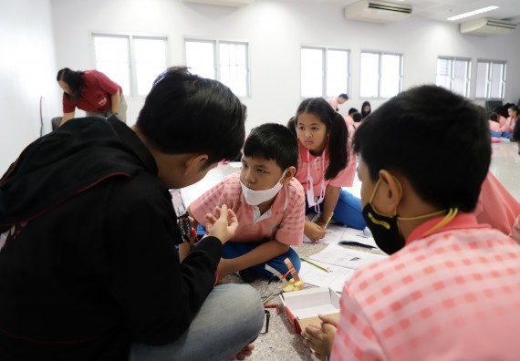 ภาพกิจกรรม  คณะวิทยาศาสตร์และเทคโนโลยี จัดค่ายวิทยาศาสตร์โรงเรียนอนุบาลกำแพงเพชร ระดับชั้นประถมศึกษาปีที่ 1-3