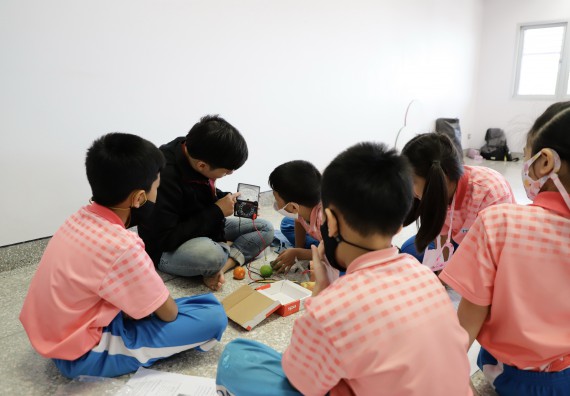 ภาพกิจกรรม  คณะวิทยาศาสตร์และเทคโนโลยี จัดค่ายวิทยาศาสตร์โรงเรียนอนุบาลกำแพงเพชร ระดับชั้นประถมศึกษาปีที่ 1-3