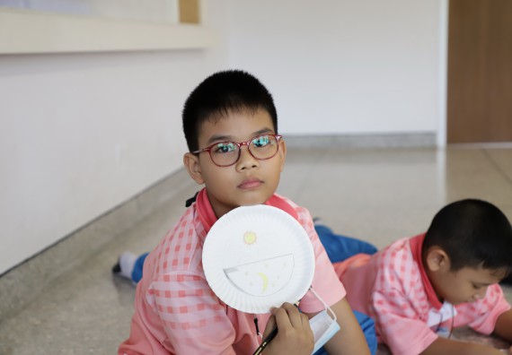 ภาพกิจกรรม  คณะวิทยาศาสตร์และเทคโนโลยี จัดค่ายวิทยาศาสตร์โรงเรียนอนุบาลกำแพงเพชร ระดับชั้นประถมศึกษาปีที่ 1-3