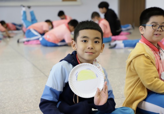 ภาพกิจกรรม  คณะวิทยาศาสตร์และเทคโนโลยี จัดค่ายวิทยาศาสตร์โรงเรียนอนุบาลกำแพงเพชร ระดับชั้นประถมศึกษาปีที่ 1-3