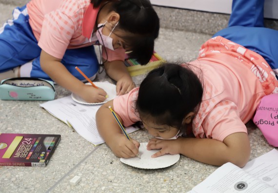 ภาพกิจกรรม  คณะวิทยาศาสตร์และเทคโนโลยี จัดค่ายวิทยาศาสตร์โรงเรียนอนุบาลกำแพงเพชร ระดับชั้นประถมศึกษาปีที่ 1-3