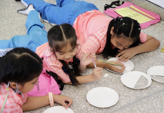 ภาพกิจกรรม  คณะวิทยาศาสตร์และเทคโนโลยี จัดค่ายวิทยาศาสตร์โรงเรียนอนุบาลกำแพงเพชร ระดับชั้นประถมศึกษาปีที่ 1-3