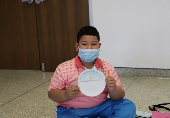 ภาพกิจกรรม  คณะวิทยาศาสตร์และเทคโนโลยี จัดค่ายวิทยาศาสตร์โรงเรียนอนุบาลกำแพงเพชร ระดับชั้นประถมศึกษาปีที่ 1-3