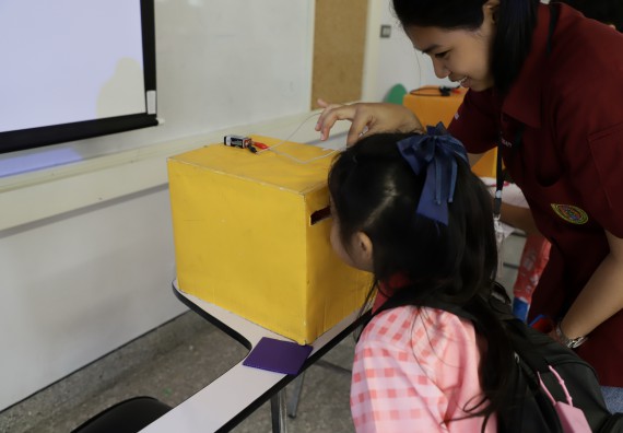 ภาพกิจกรรม  คณะวิทยาศาสตร์และเทคโนโลยี จัดค่ายวิทยาศาสตร์โรงเรียนอนุบาลกำแพงเพชร ระดับชั้นประถมศึกษาปีที่ 1-3