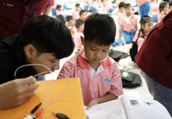 ภาพกิจกรรม  คณะวิทยาศาสตร์และเทคโนโลยี จัดค่ายวิทยาศาสตร์โรงเรียนอนุบาลกำแพงเพชร ระดับชั้นประถมศึกษาปีที่ 1-3