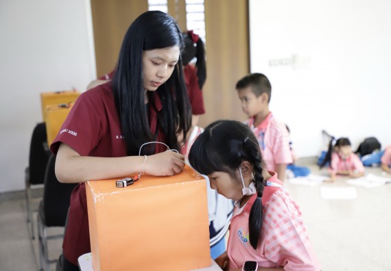 ภาพกิจกรรม  คณะวิทยาศาสตร์และเทคโนโลยี จัดค่ายวิทยาศาสตร์โรงเรียนอนุบาลกำแพงเพชร ระดับชั้นประถมศึกษาปีที่ 1-3