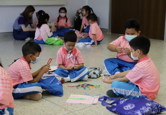 ภาพกิจกรรม  คณะวิทยาศาสตร์และเทคโนโลยี จัดค่ายวิทยาศาสตร์โรงเรียนอนุบาลกำแพงเพชร ระดับชั้นประถมศึกษาปีที่ 1-3