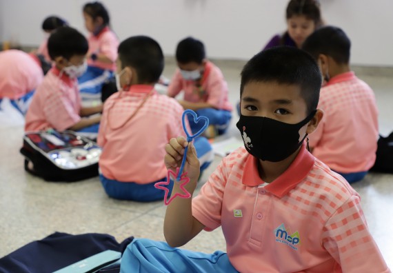 ภาพกิจกรรม  คณะวิทยาศาสตร์และเทคโนโลยี จัดค่ายวิทยาศาสตร์โรงเรียนอนุบาลกำแพงเพชร ระดับชั้นประถมศึกษาปีที่ 1-3