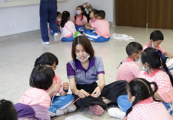 ภาพกิจกรรม  คณะวิทยาศาสตร์และเทคโนโลยี จัดค่ายวิทยาศาสตร์โรงเรียนอนุบาลกำแพงเพชร ระดับชั้นประถมศึกษาปีที่ 1-3