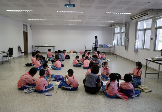 ภาพกิจกรรม  คณะวิทยาศาสตร์และเทคโนโลยี จัดค่ายวิทยาศาสตร์โรงเรียนอนุบาลกำแพงเพชร ระดับชั้นประถมศึกษาปีที่ 1-3