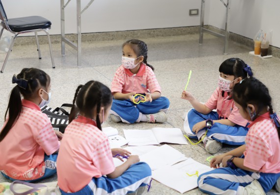 ภาพกิจกรรม  คณะวิทยาศาสตร์และเทคโนโลยี จัดค่ายวิทยาศาสตร์โรงเรียนอนุบาลกำแพงเพชร ระดับชั้นประถมศึกษาปีที่ 1-3