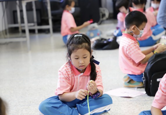 ภาพกิจกรรม  คณะวิทยาศาสตร์และเทคโนโลยี จัดค่ายวิทยาศาสตร์โรงเรียนอนุบาลกำแพงเพชร ระดับชั้นประถมศึกษาปีที่ 1-3