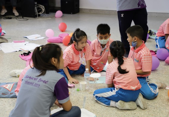 ภาพกิจกรรม  คณะวิทยาศาสตร์และเทคโนโลยี จัดค่ายวิทยาศาสตร์โรงเรียนอนุบาลกำแพงเพชร ระดับชั้นประถมศึกษาปีที่ 1-3