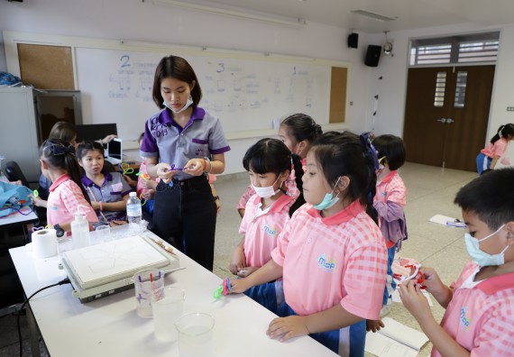 ภาพกิจกรรม  คณะวิทยาศาสตร์และเทคโนโลยี จัดค่ายวิทยาศาสตร์โรงเรียนอนุบาลกำแพงเพชร ระดับชั้นประถมศึกษาปีที่ 1-3