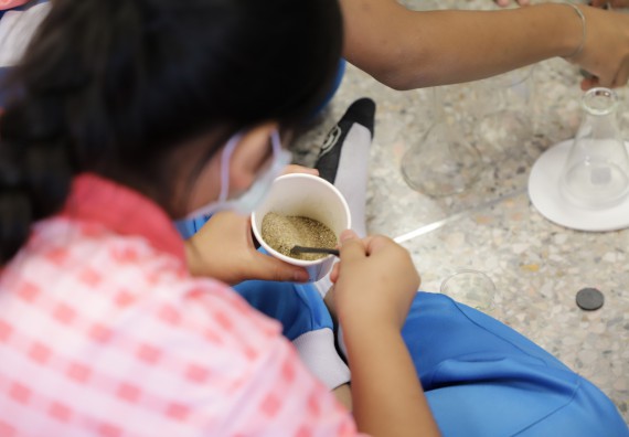 ภาพกิจกรรม  คณะวิทยาศาสตร์และเทคโนโลยี จัดค่ายวิทยาศาสตร์โรงเรียนอนุบาลกำแพงเพชร ระดับชั้นประถมศึกษาปีที่ 1-3