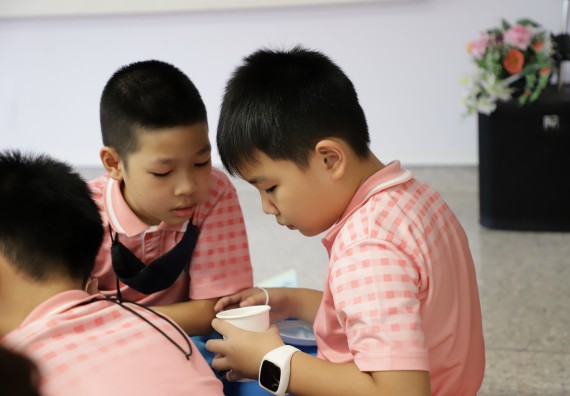 ภาพกิจกรรม  คณะวิทยาศาสตร์และเทคโนโลยี จัดค่ายวิทยาศาสตร์โรงเรียนอนุบาลกำแพงเพชร ระดับชั้นประถมศึกษาปีที่ 1-3