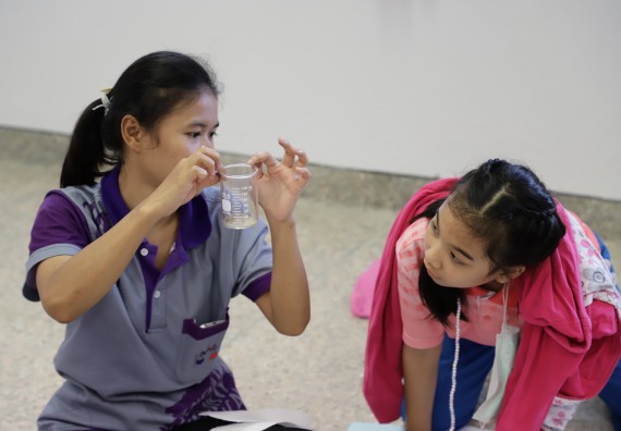 ภาพกิจกรรม  คณะวิทยาศาสตร์และเทคโนโลยี จัดค่ายวิทยาศาสตร์โรงเรียนอนุบาลกำแพงเพชร ระดับชั้นประถมศึกษาปีที่ 1-3