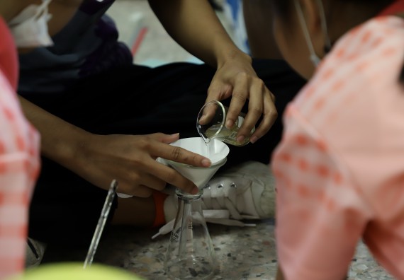 ภาพกิจกรรม  คณะวิทยาศาสตร์และเทคโนโลยี จัดค่ายวิทยาศาสตร์โรงเรียนอนุบาลกำแพงเพชร ระดับชั้นประถมศึกษาปีที่ 1-3