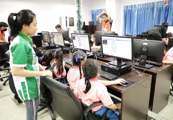 ภาพกิจกรรม  คณะวิทยาศาสตร์และเทคโนโลยี จัดค่ายวิทยาศาสตร์โรงเรียนอนุบาลกำแพงเพชร ระดับชั้นประถมศึกษาปีที่ 1-3