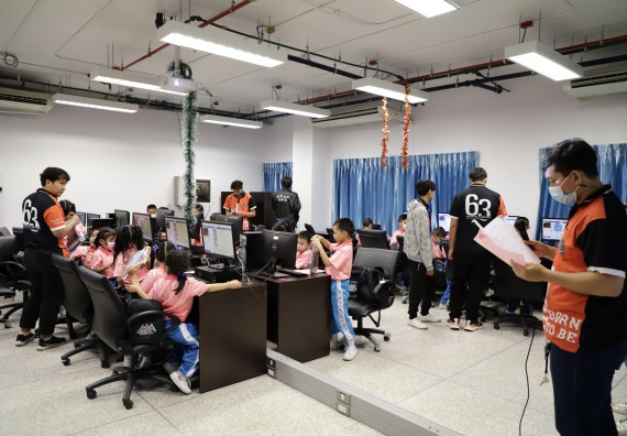 ภาพกิจกรรม  คณะวิทยาศาสตร์และเทคโนโลยี จัดค่ายวิทยาศาสตร์โรงเรียนอนุบาลกำแพงเพชร ระดับชั้นประถมศึกษาปีที่ 1-3