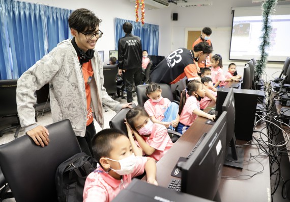 ภาพกิจกรรม  คณะวิทยาศาสตร์และเทคโนโลยี จัดค่ายวิทยาศาสตร์โรงเรียนอนุบาลกำแพงเพชร ระดับชั้นประถมศึกษาปีที่ 1-3