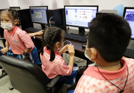 ภาพกิจกรรม  คณะวิทยาศาสตร์และเทคโนโลยี จัดค่ายวิทยาศาสตร์โรงเรียนอนุบาลกำแพงเพชร ระดับชั้นประถมศึกษาปีที่ 1-3