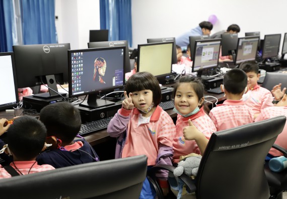 ภาพกิจกรรม  คณะวิทยาศาสตร์และเทคโนโลยี จัดค่ายวิทยาศาสตร์โรงเรียนอนุบาลกำแพงเพชร ระดับชั้นประถมศึกษาปีที่ 1-3