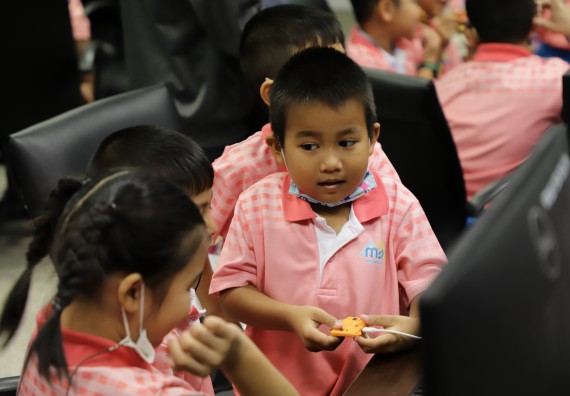 ภาพกิจกรรม  คณะวิทยาศาสตร์และเทคโนโลยี จัดค่ายวิทยาศาสตร์โรงเรียนอนุบาลกำแพงเพชร ระดับชั้นประถมศึกษาปีที่ 1-3