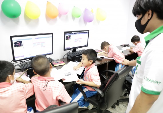 ภาพกิจกรรม  คณะวิทยาศาสตร์และเทคโนโลยี จัดค่ายวิทยาศาสตร์โรงเรียนอนุบาลกำแพงเพชร ระดับชั้นประถมศึกษาปีที่ 1-3