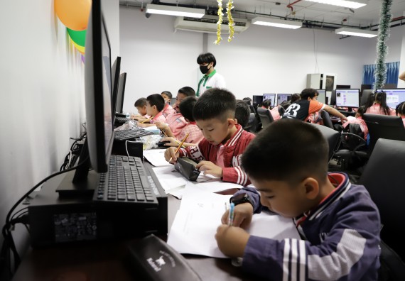 ภาพกิจกรรม  คณะวิทยาศาสตร์และเทคโนโลยี จัดค่ายวิทยาศาสตร์โรงเรียนอนุบาลกำแพงเพชร ระดับชั้นประถมศึกษาปีที่ 1-3