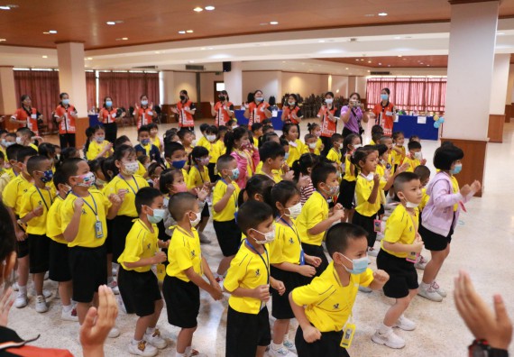 ภาพกิจกรรม คณะวิทยาศาสตร์และเทคโนโลยี จัดค่ายวิทยาศาสตร์โรงเรียนสาธิตฯ ระดับอนุบาล 1-2