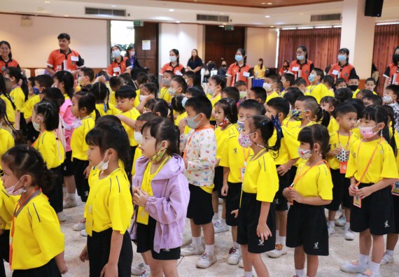 ภาพกิจกรรม คณะวิทยาศาสตร์และเทคโนโลยี จัดค่ายวิทยาศาสตร์โรงเรียนสาธิตฯ ระดับอนุบาล 1-2