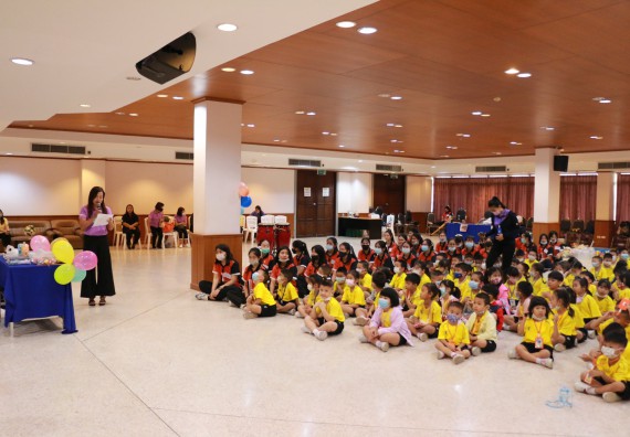 ภาพกิจกรรม คณะวิทยาศาสตร์และเทคโนโลยี จัดค่ายวิทยาศาสตร์โรงเรียนสาธิตฯ ระดับอนุบาล 1-2