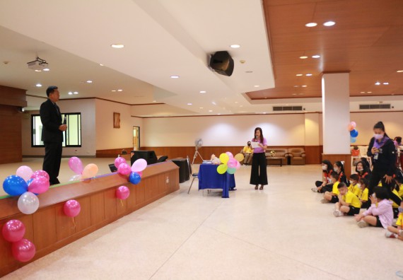 ภาพกิจกรรม คณะวิทยาศาสตร์และเทคโนโลยี จัดค่ายวิทยาศาสตร์โรงเรียนสาธิตฯ ระดับอนุบาล 1-2